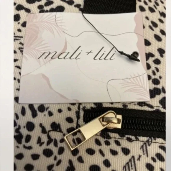 Chic Mali + Lili Black and Cream Textured Tote Bag - Picture 5 of 8